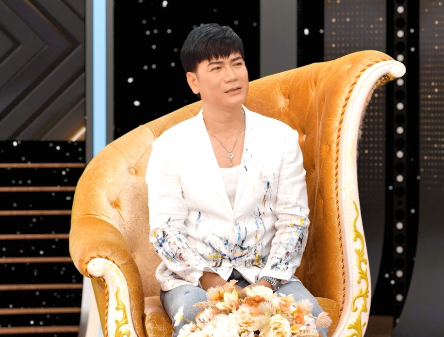 Nam ca sĩ sở hữu biệt thự từ Việt Nam sang Mỹ: “Chị Phi Nhung nói một câu, tôi thay đổi cuộc đời”- Ảnh 1. Nam ca sĩ sở hữu biệt thự từ Việt Nam sang Mỹ: “Chị Phi Nhung nói một câu, tôi thay đổi cuộc đời”- Ảnh 1.