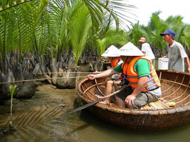 Khách Tây sợ xanh mặt trước một trải nghiệm ở Hội An, nhiều người khác lại thích thú: Việt Nam là thế!- Ảnh 2. Khách Tây sợ xanh mặt trước một trải nghiệm ở Hội An, nhiều người khác lại thích thú: Việt Nam là thế!- Ảnh 2.