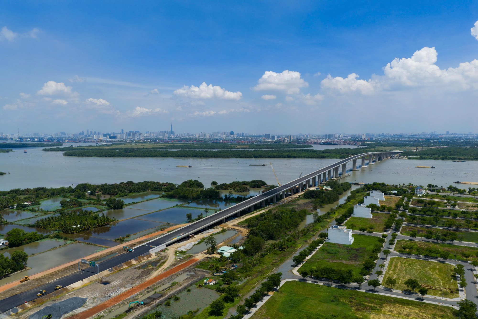 Cận cảnh cầu Nhơn Trạch nối TP HCM - Đồng Nai dự kiến thông xe ngày 19-8- Ảnh 6. Cận cảnh cầu Nhơn Trạch nối TP HCM - Đồng Nai dự kiến thông xe ngày 19-8- Ảnh 6.