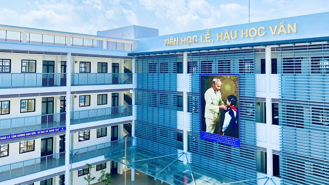 ĐỈNH: 1 trường THCS mới thành lập từ năm 2021, vậy mà năm 2025 đã có lớp 100% học sinh đỗ trường chuyên!- Ảnh 1. ĐỈNH: 1 trường THCS mới thành lập từ năm 2021, vậy mà năm 2025 đã có lớp 100% học sinh đỗ trường chuyên!- Ảnh 1.