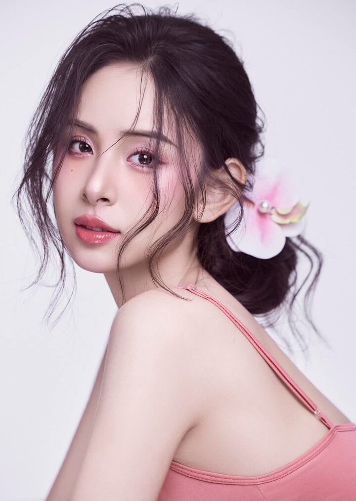 Nhan sắc của 'Kim Tae Hee Việt Nam' vừa trở thành nàng dâu hào môn- Ảnh 5.