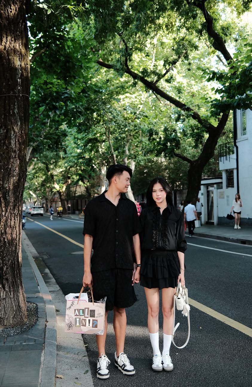Ngô Tố Uyên khoe dáng mẹ một con nuột nà không tì vết, 7 năm yêu vẫn được Thành Chung cưng như công chúa- Ảnh 1. Ngô Tố Uyên khoe dáng mẹ một con nuột nà không tì vết, 7 năm yêu vẫn được Thành Chung cưng như công chúa- Ảnh 1.