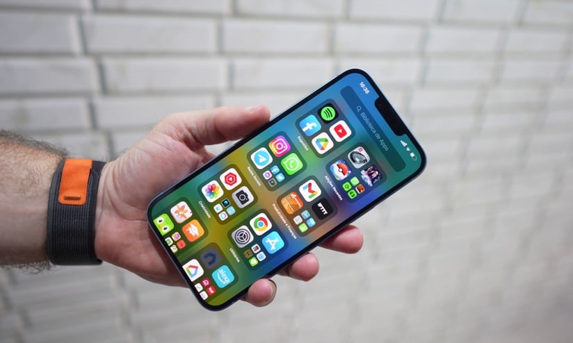 Chiếc iPhone từng khiến thị trường bùng nổ nay giảm kỷ lục hơn 12 triệu đồng- Ảnh 1. Chiếc iPhone từng khiến thị trường bùng nổ nay giảm kỷ lục hơn 12 triệu đồng- Ảnh 1.