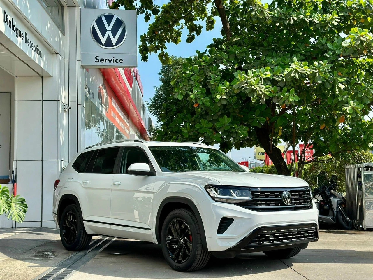 VW Teramont hạ giá kỷ lục còn 1,788 tỷ đồng: Là bản Limited nhiều 'option' xịn, tăng cạnh tranh trước Palisade, làm khó Explorer- Ảnh 4. VW Teramont hạ giá kỷ lục còn 1,788 tỷ đồng: Là bản Limited nhiều 'option' xịn, tăng cạnh tranh trước Palisade, làm khó Explorer- Ảnh 4.