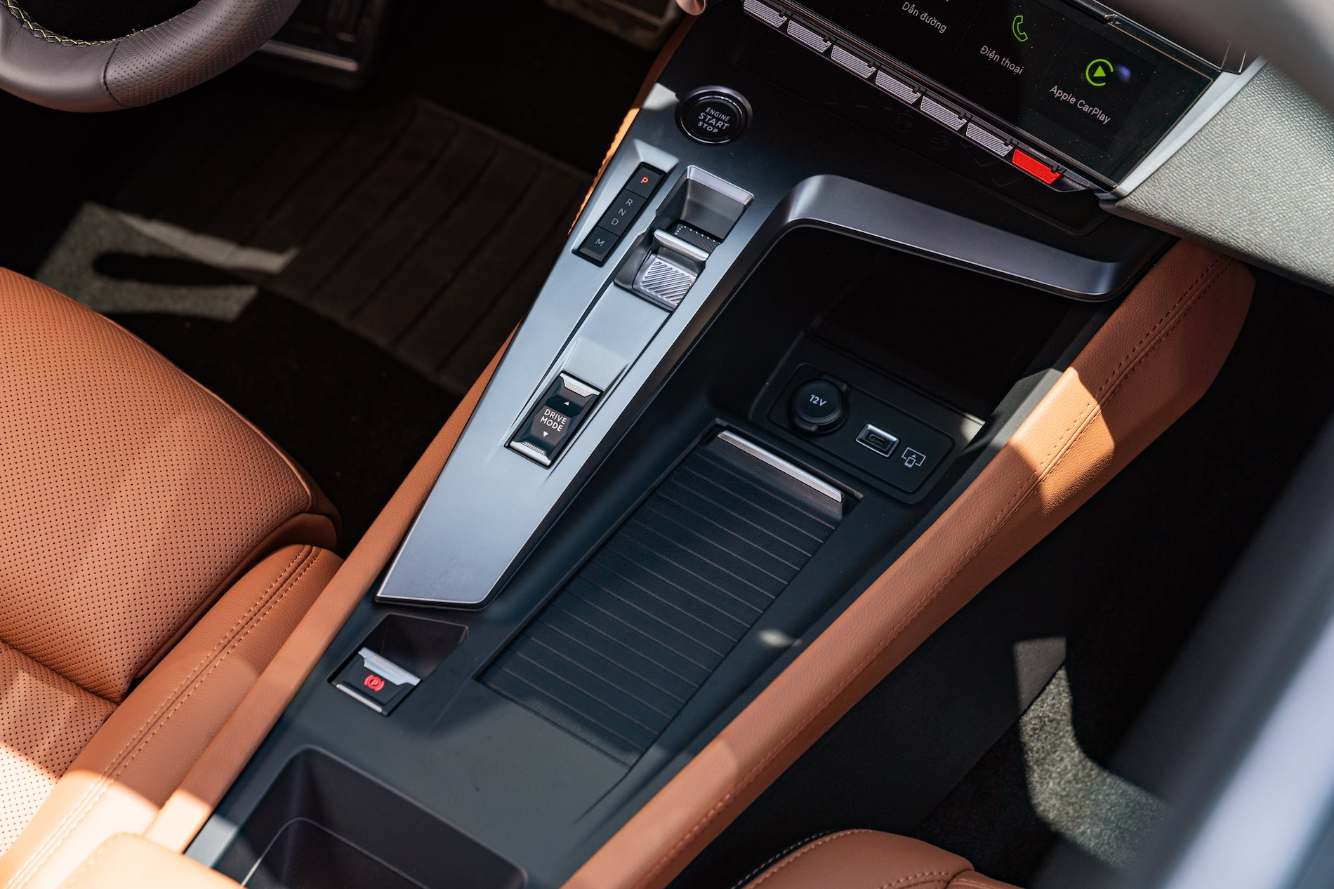 Peugeot 408 Legend Edition ra mắt tại Việt Nam: Giới hạn 215 chiếc, giá từ 1,04 tỷ đồng- Ảnh 9. Peugeot 408 Legend Edition ra mắt tại Việt Nam: Giới hạn 215 chiếc, giá từ 1,04 tỷ đồng- Ảnh 9.