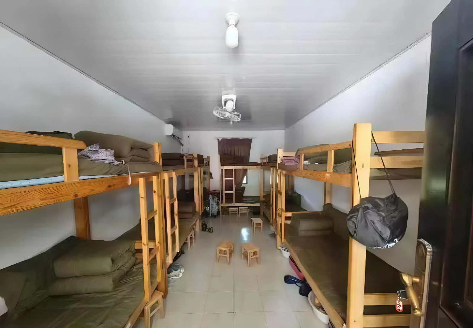 Phụ huynh khóc ròng khi con đi trại hè 40 triệu: 12 đứa trẻ nhồi nhét một phòng, suất ăn nghèo nàn và mắc một chứng bệnh- Ảnh 4. Phụ huynh khóc ròng khi con đi trại hè 40 triệu: 12 đứa trẻ nhồi nhét một phòng, suất ăn nghèo nàn và mắc một chứng bệnh- Ảnh 4.