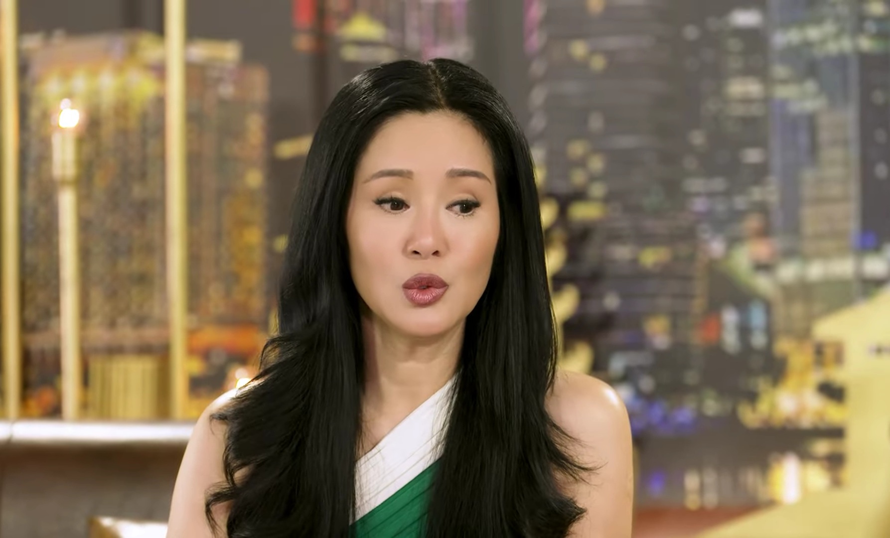 Diva Hồng Nhung vực dậy sau ung thư, phải nhờ Cục trưởng Xuân Bắc giúp 1 việc- Ảnh 1. Diva Hồng Nhung vực dậy sau ung thư, phải nhờ Cục trưởng Xuân Bắc giúp 1 việc- Ảnh 1.