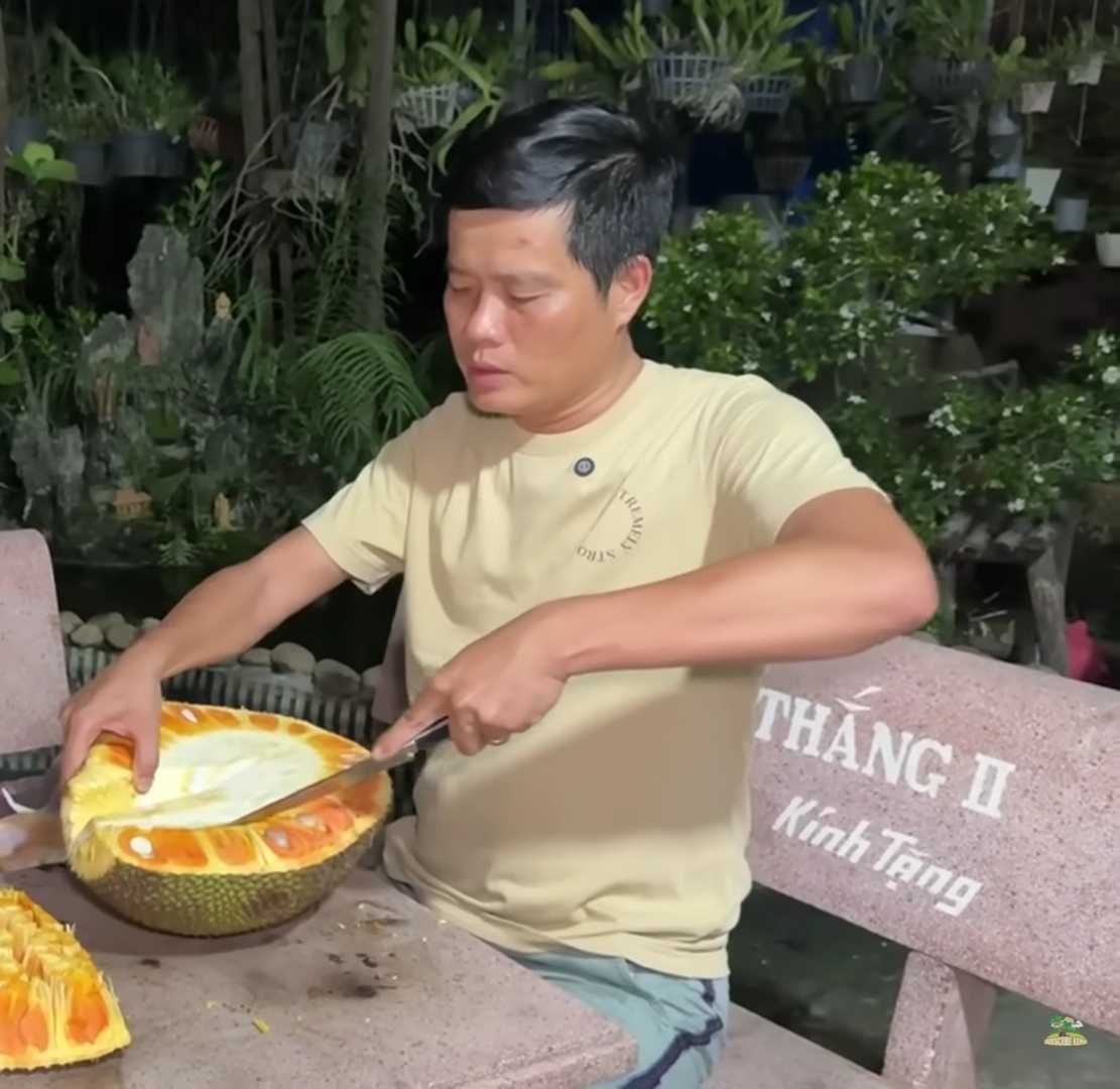 Đạo diễn nổi tiếng bị trùm Điền Quân Color Man la mắng: "Tôi không hận thù"- Ảnh 1. Đạo diễn nổi tiếng bị trùm Điền Quân Color Man la mắng: "Tôi không hận thù"- Ảnh 1.