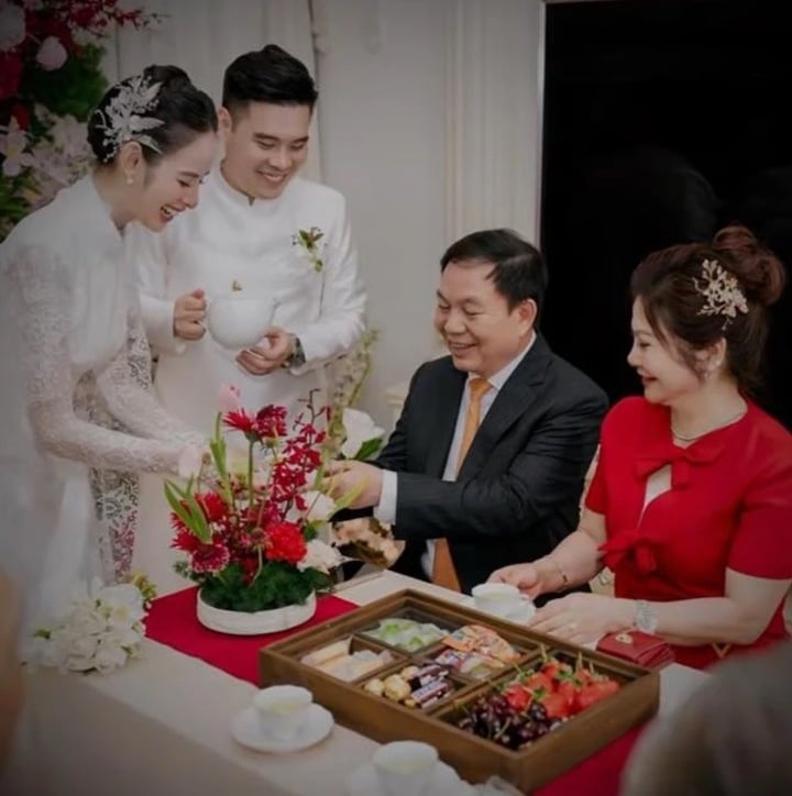 Nhan sắc của 'Kim Tae Hee Việt Nam' vừa trở thành nàng dâu hào môn- Ảnh 2.