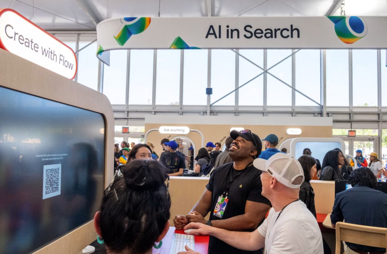 Google Search hết thời: Cơn đau đầu lớn nhất lịch sử của 'ông vua quảng cáo'- Ảnh 1. Google Search hết thời: Cơn đau đầu lớn nhất lịch sử của 'ông vua quảng cáo'- Ảnh 1.