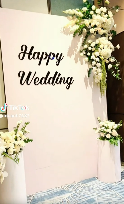 Đám cưới Hoa hậu 99 và chồng Phó giám đốc: Tổ chức ở quê nhà, cô dâu lộ bụng lùm lùm- Ảnh 2. Đám cưới Hoa hậu 99 và chồng Phó giám đốc: Tổ chức ở quê nhà, cô dâu lộ bụng lùm lùm- Ảnh 2.