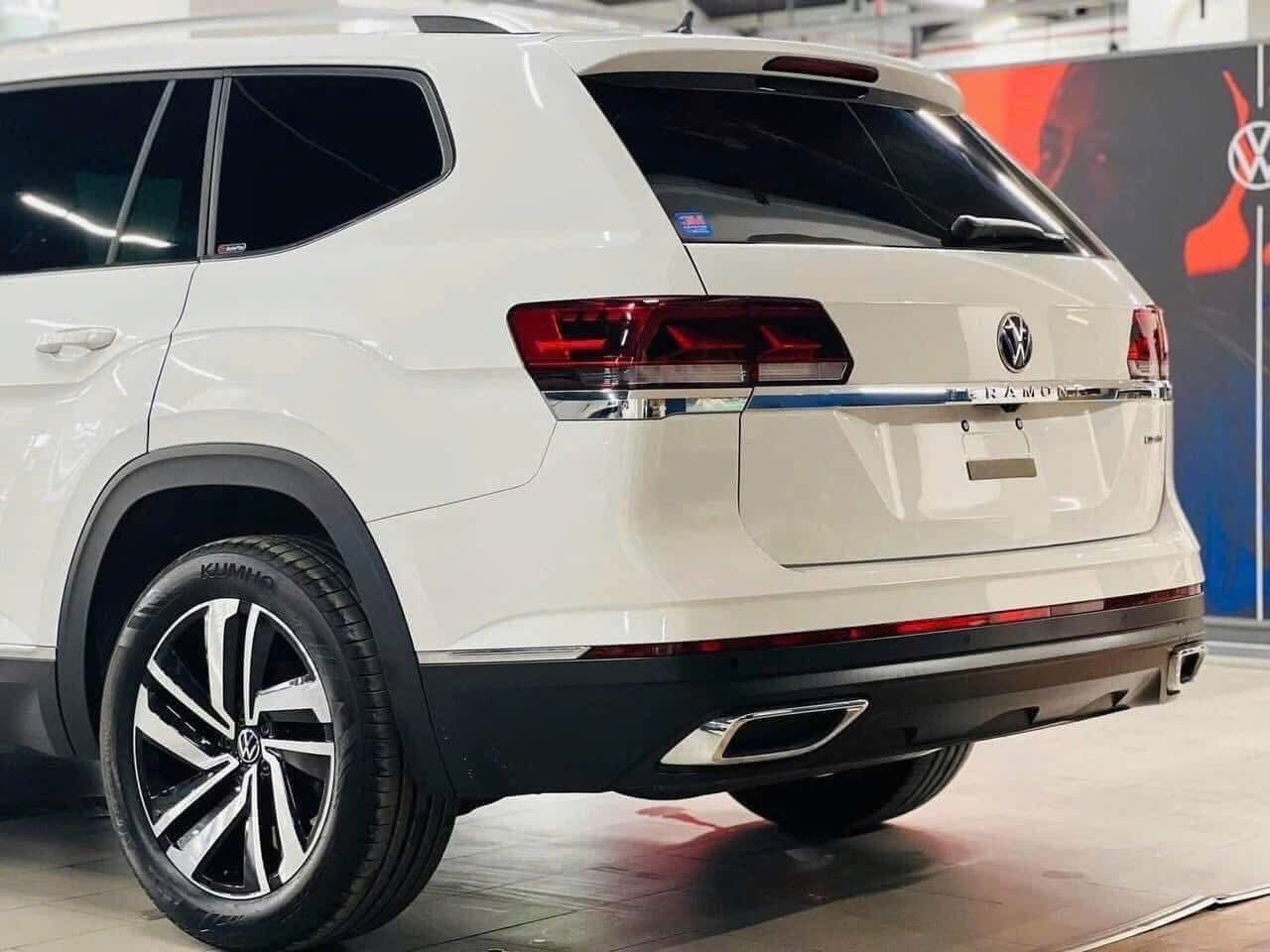 VW Teramont hạ giá kỷ lục còn 1,788 tỷ đồng: Là bản Limited nhiều 'option' xịn, tăng cạnh tranh trước Palisade, làm khó Explorer- Ảnh 9. VW Teramont hạ giá kỷ lục còn 1,788 tỷ đồng: Là bản Limited nhiều 'option' xịn, tăng cạnh tranh trước Palisade, làm khó Explorer- Ảnh 9.