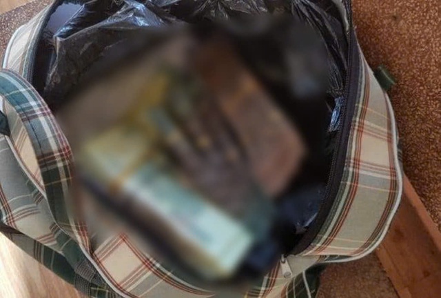 Vợ âm thầm mang hơn 365 triệu tiền "quỹ đen" của chồng đi gửi ngân hàng, ai ngờ chồng bị cảnh sát mời làm việc- Ảnh 1.