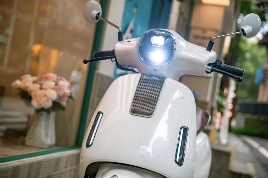 "Át chủ bài" 125cc của Honda được nâng cấp: Trang bị ăn đứt SH Mode - đẹp, rẻ lại siêu tiết kiệm xăng- Ảnh 1. "Át chủ bài" 125cc của Honda được nâng cấp: Trang bị ăn đứt SH Mode - đẹp, rẻ lại siêu tiết kiệm xăng- Ảnh 1.