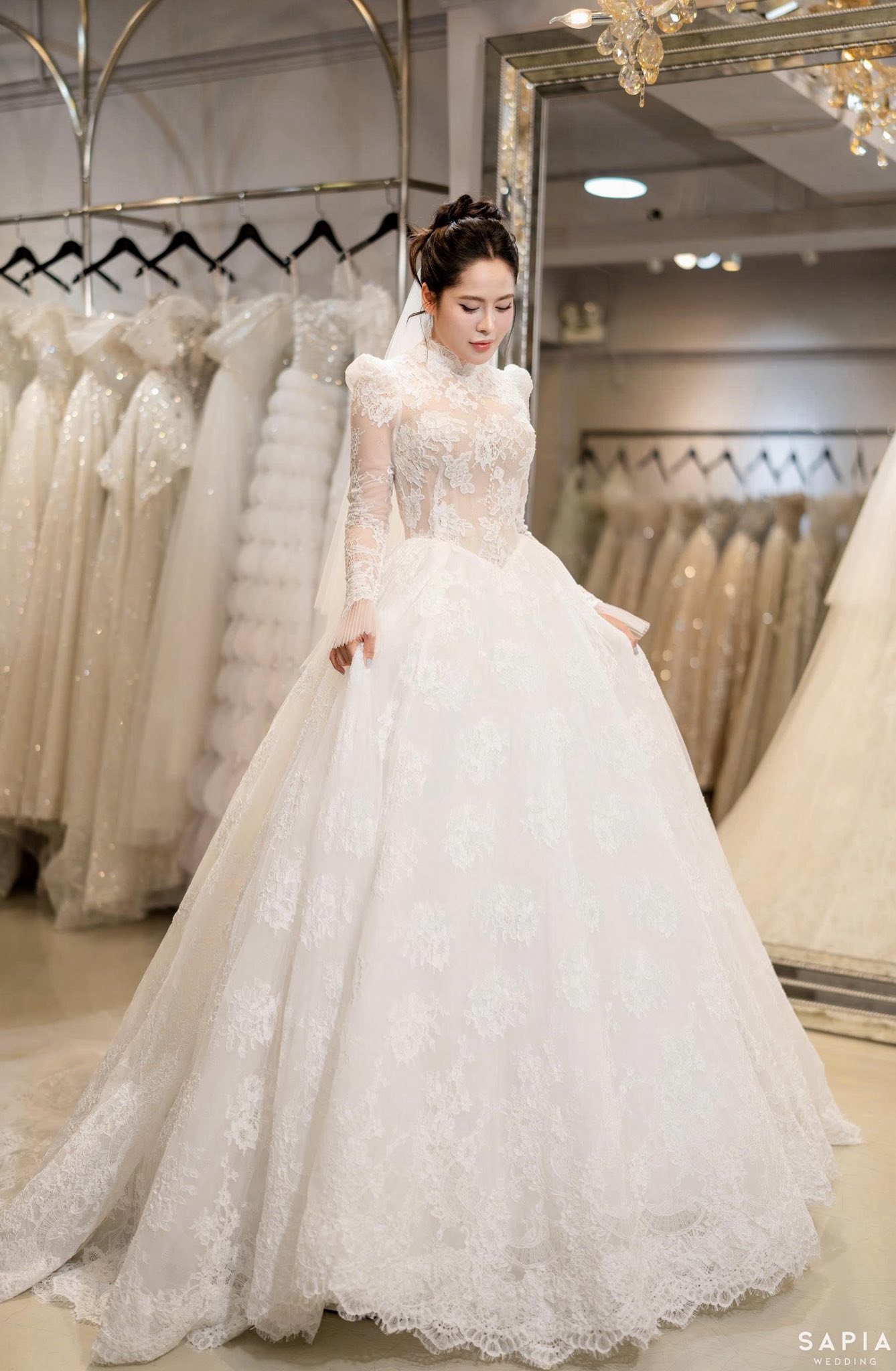 Trung vệ ĐT Việt Nam cưới mẹ đơn thân Quảng Ninh, nàng WAG 3 lần sinh nở vóc dáng vẫn nuột nà, visual sáng bừng- Ảnh 3. Trung vệ ĐT Việt Nam cưới mẹ đơn thân Quảng Ninh, nàng WAG 3 lần sinh nở vóc dáng vẫn nuột nà, visual sáng bừng- Ảnh 3.