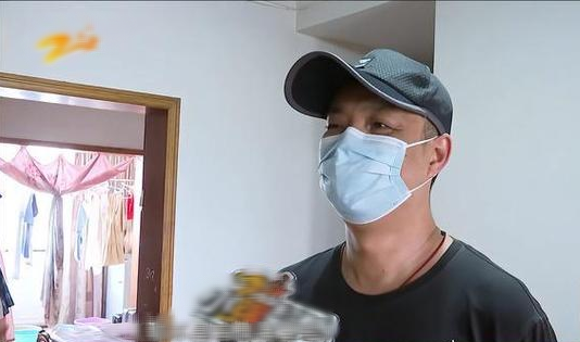 Bỏ 360 triệu đồng mua bảo hiểm, đến khi nhập viện, đòi bồi thường thì nhận được thông báo: Hợp đồng giả, chưa từng ký kết?- Ảnh 1. Bỏ 360 triệu đồng mua bảo hiểm, đến khi nhập viện, đòi bồi thường thì nhận được thông báo: Hợp đồng giả, chưa từng ký kết?- Ảnh 1.