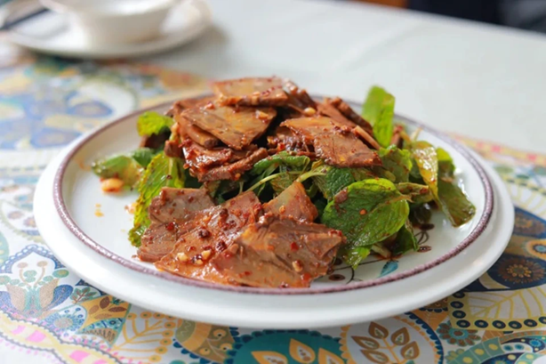 Loại rau giàu canxi gấp đôi sữa, mát lạnh tức thì khi ăn, hè này không ăn là uổng phí, chợ Việt rất sẵn lại rẻ- Ảnh 1. Loại rau giàu canxi gấp đôi sữa, mát lạnh tức thì khi ăn, hè này không ăn là uổng phí, chợ Việt rất sẵn lại rẻ- Ảnh 1.
