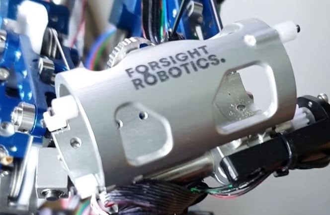 600 triệu bệnh nhân cần phẫu thuật mắt – Một startup đang muốn dùng robot thay bàn tay bác sĩ làm điều này!- Ảnh 1. 600 triệu bệnh nhân cần phẫu thuật mắt – Một startup đang muốn dùng robot thay bàn tay bác sĩ làm điều này!- Ảnh 1.