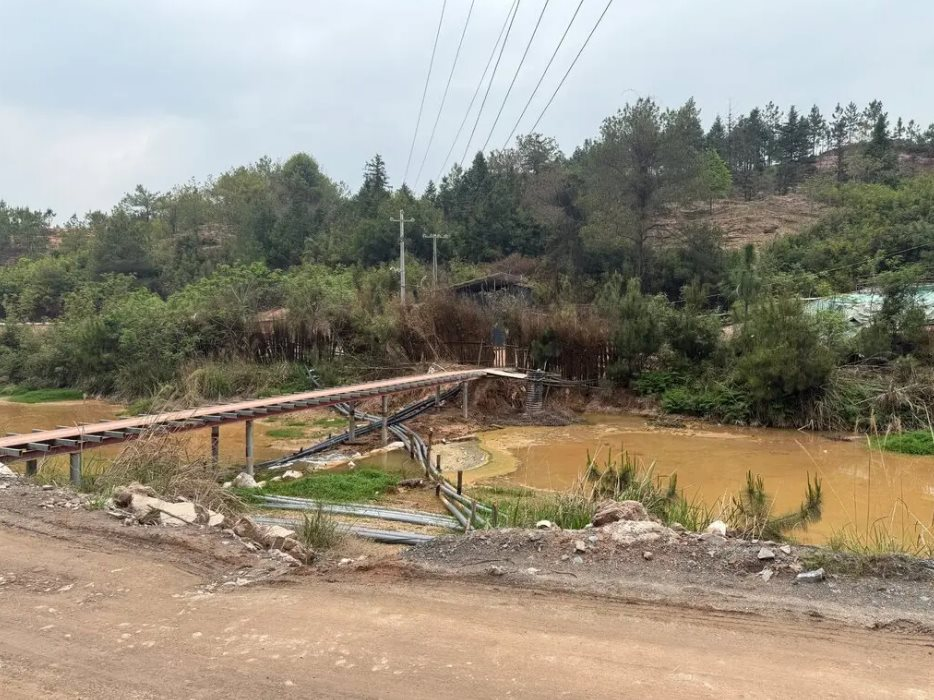 Mặt tối ‘ngôi vương’ đất hiếm của Trung Quốc: Chật vật xử lý hệ lụy âm ỉ sau hàng thập kỷ tăng tốc sản xuất- Ảnh 3. Mặt tối ‘ngôi vương’ đất hiếm của Trung Quốc: Chật vật xử lý hệ lụy âm ỉ sau hàng thập kỷ tăng tốc sản xuất- Ảnh 3.