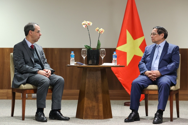 Gặp Thủ tướng, "người khổng lồ" hàng không vũ trụ top đầu thế giới bày tỏ mong muốn gì?- Ảnh 1. Gặp Thủ tướng, "người khổng lồ" hàng không vũ trụ top đầu thế giới bày tỏ mong muốn gì?- Ảnh 1.