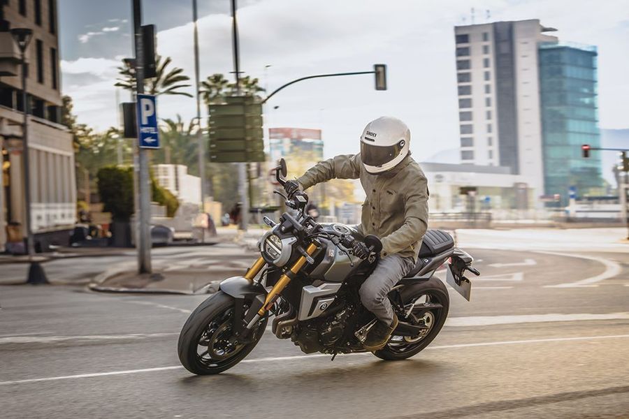Đập tan danh xưng "kẻ thù của cái đẹp", Suzuki đã cho ra mắt mẫu xe mà ai nhìn cũng thích!- Ảnh 9. Đập tan danh xưng "kẻ thù của cái đẹp", Suzuki đã cho ra mắt mẫu xe mà ai nhìn cũng thích!- Ảnh 9.