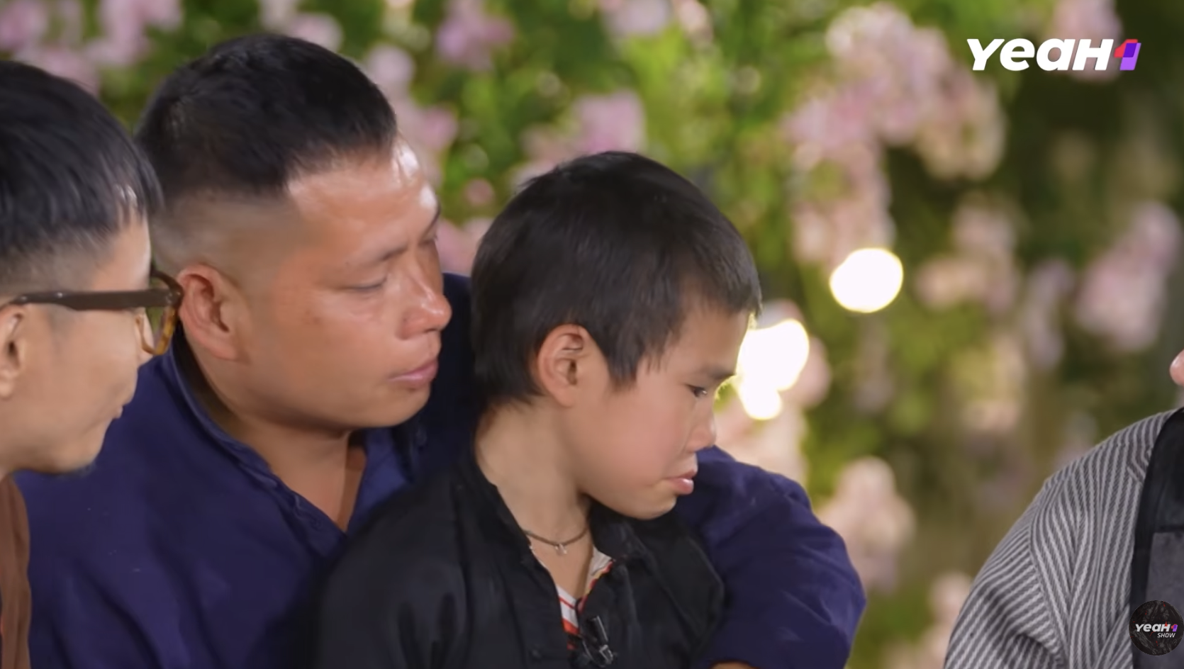 Bức thư bé lớp 3 vùng cao gửi dàn sao Gia Đình Haha: Quẹt vội nước mắt khi đọc đến cuối- Ảnh 4. Bức thư bé lớp 3 vùng cao gửi dàn sao Gia Đình Haha: Quẹt vội nước mắt khi đọc đến cuối- Ảnh 4.