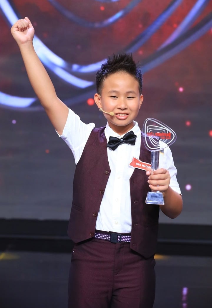 'Thần đồng tính nhẩm' nổi tiếng từ 8 tuổi, khiến đối thủ khóc vì run giờ ra sao?- Ảnh 1. 'Thần đồng tính nhẩm' nổi tiếng từ 8 tuổi, khiến đối thủ khóc vì run giờ ra sao?- Ảnh 1.