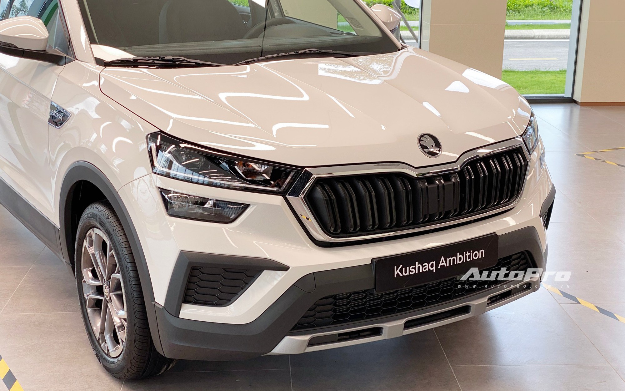 ADAS bùng nổ thành tiêu chuẩn mới tại Việt Nam: Từ xe phổ thông hơn 500 triệu đến xe sang, siêu sang chạy đua công nghệ an toàn- Ảnh 2. ADAS bùng nổ thành tiêu chuẩn mới tại Việt Nam: Từ xe phổ thông hơn 500 triệu đến xe sang, siêu sang chạy đua công nghệ an toàn- Ảnh 2.