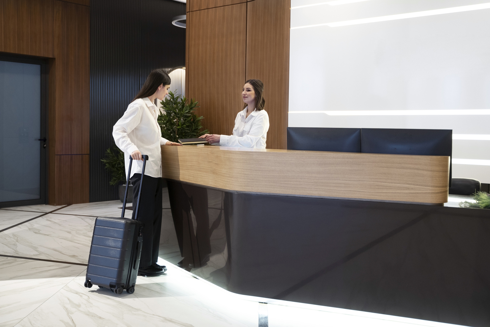 Khách Việt bị cắt hết quyền lợi và phải “trả giá” chỉ vì đặt thừa người ở khách sạn.- Ảnh 7. Khách Việt bị cắt hết quyền lợi và phải “trả giá” chỉ vì đặt thừa người ở khách sạn.- Ảnh 7.