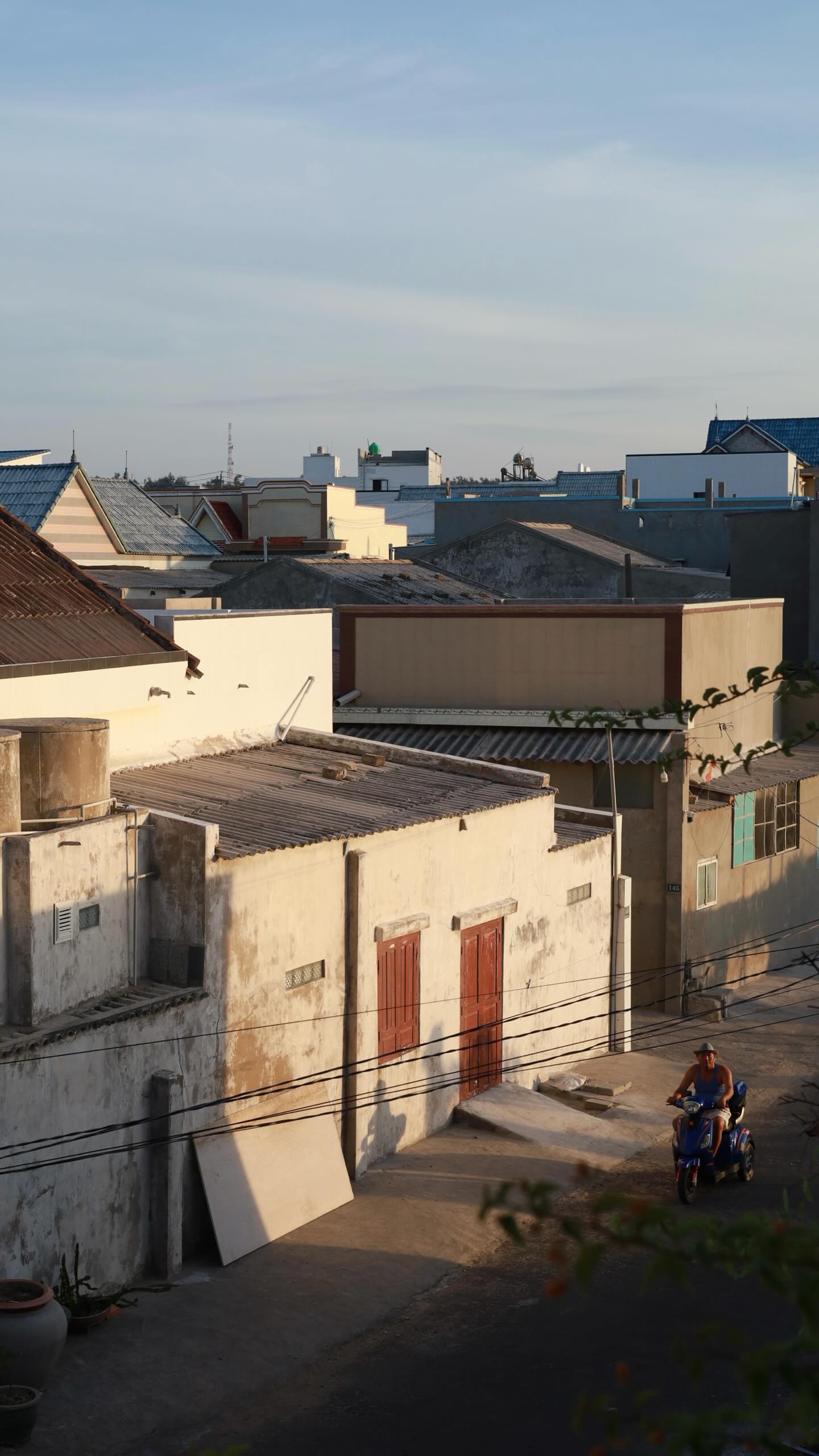 Khách Việt tốn 2 tiếng đồng ngồi tàu bị “sóng dập tả tơi” chỉ để đổi lại khung cảnh “tuyệt đối điện ảnh” này- Ảnh 13.