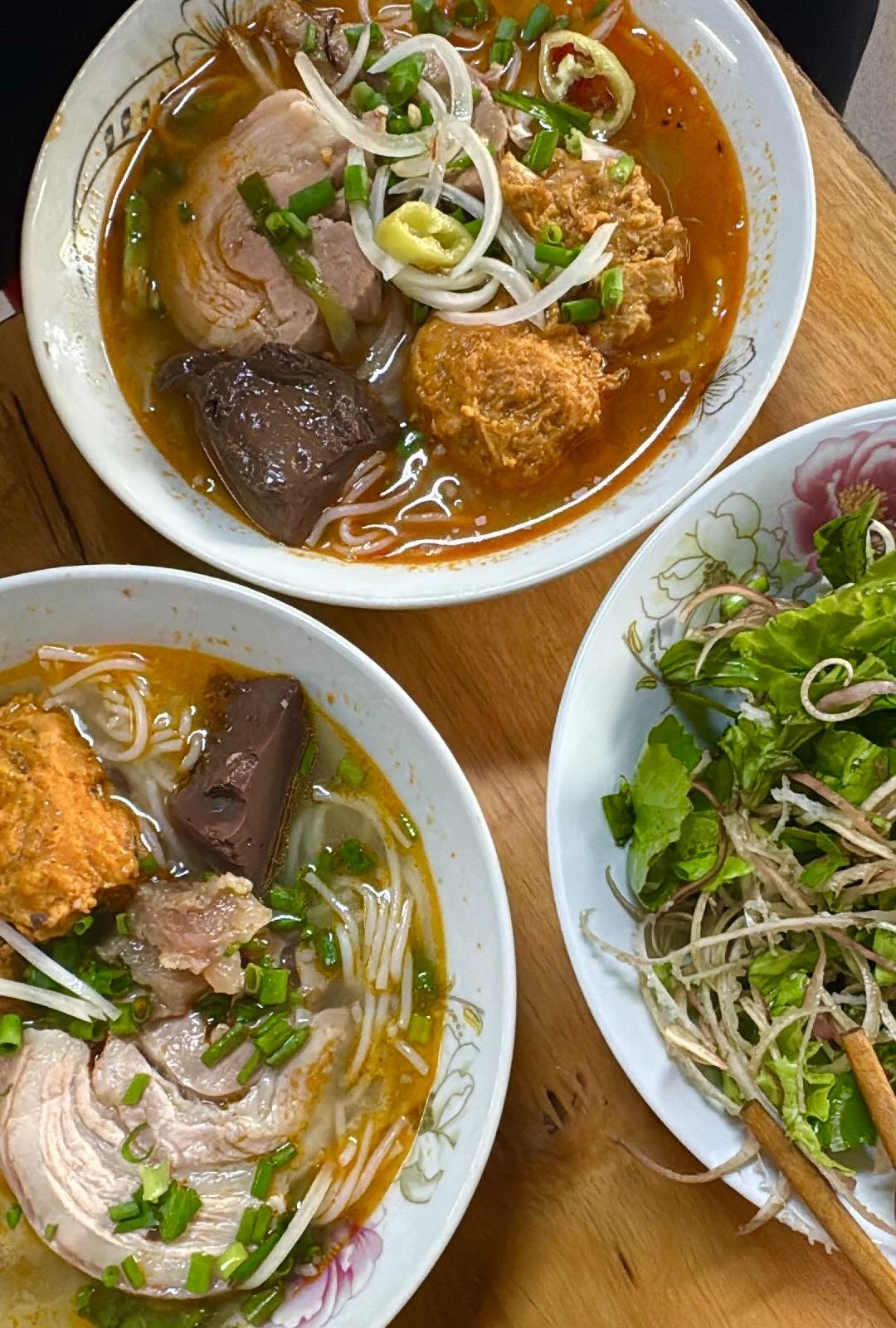 Đi ăn “Di sản văn hóa phi vật thể Quốc Gia” ở 5 địa điểm chuẩn gu dân bản địa, topping đặc biệt chỉ ở Huế mới có- Ảnh 3. Đi ăn “Di sản văn hóa phi vật thể Quốc Gia” ở 5 địa điểm chuẩn gu dân bản địa, topping đặc biệt chỉ ở Huế mới có- Ảnh 3.