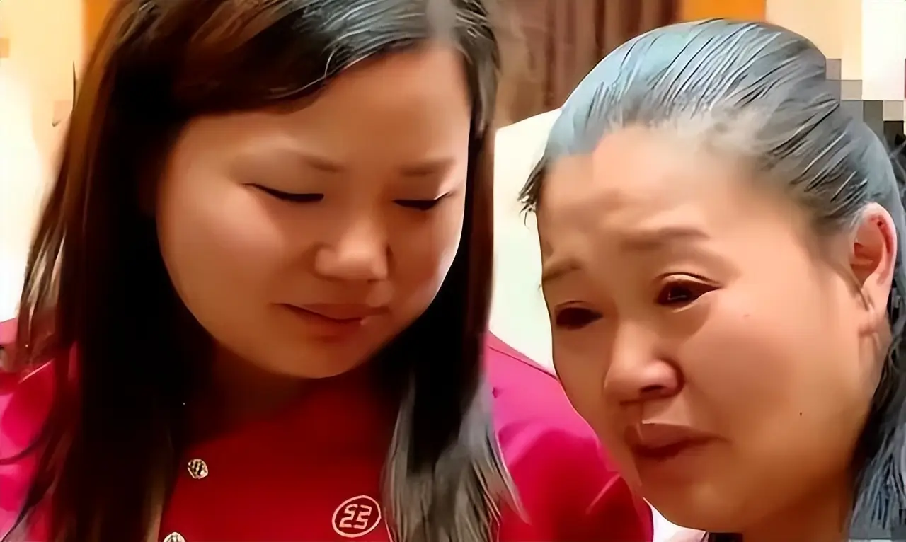 Cô gái bị bắt cóc lúc 3 tuổi, 17 năm sau phát hiện sự thật gây sốc về hàng xóm: Quá đau lòng!- Ảnh 2. Cô gái bị bắt cóc lúc 3 tuổi, 17 năm sau phát hiện sự thật gây sốc về hàng xóm: Quá đau lòng!- Ảnh 2.