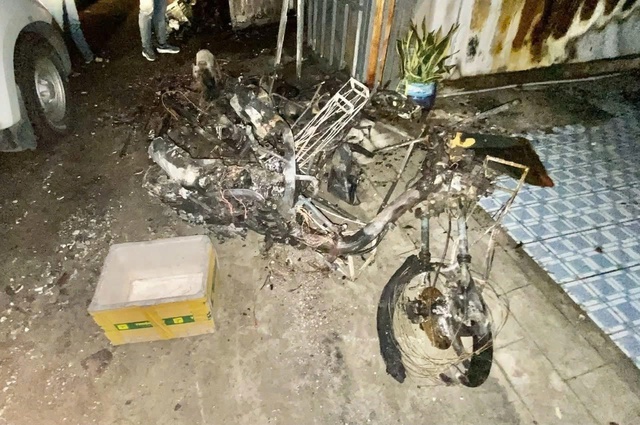 Tiết lộ nguyên nhân vụ cháy chung cư Độc Lập khiến 6 người lớn, 2 trẻ em tử vong thương tâm- Ảnh 1. Tiết lộ nguyên nhân vụ cháy chung cư Độc Lập khiến 6 người lớn, 2 trẻ em tử vong thương tâm- Ảnh 1.