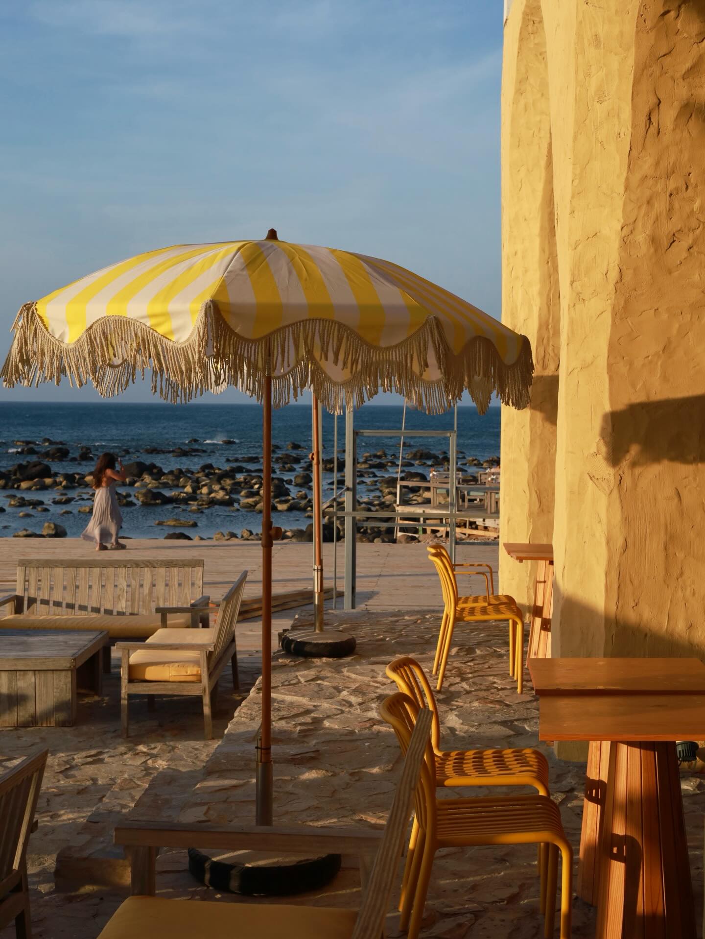 Khách Việt tốn 2 tiếng đồng ngồi tàu bị “sóng dập tả tơi” chỉ để đổi lại khung cảnh “tuyệt đối điện ảnh” này- Ảnh 7.