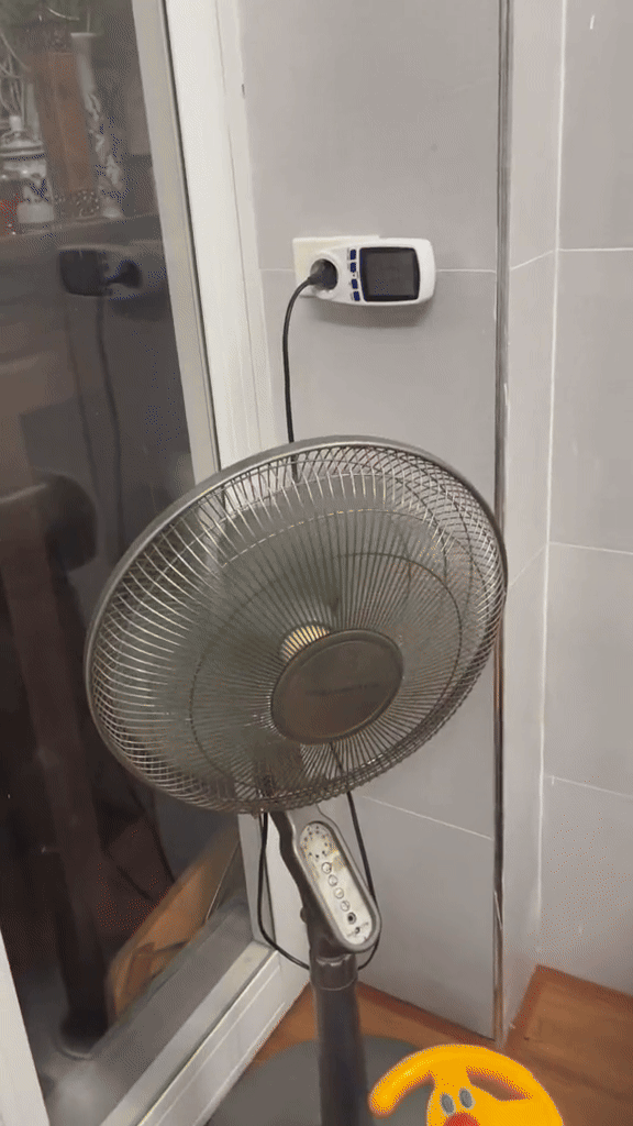 Bật quạt 8 tiếng qua đêm tốn bao nhiêu tiền điện? Người dùng làm thử nghiệm, bất ngờ khi so với điều hòa- Ảnh 2. Bật quạt 8 tiếng qua đêm tốn bao nhiêu tiền điện? Người dùng làm thử nghiệm, bất ngờ khi so với điều hòa- Ảnh 2.