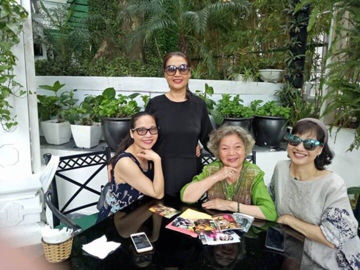 Nữ diễn viên đóng 'Chị Dậu': Mỹ nhân Hà thành đa đoan, hạnh phúc tuổi xế chiều- Ảnh 3. Nữ diễn viên đóng 'Chị Dậu': Mỹ nhân Hà thành đa đoan, hạnh phúc tuổi xế chiều- Ảnh 3.