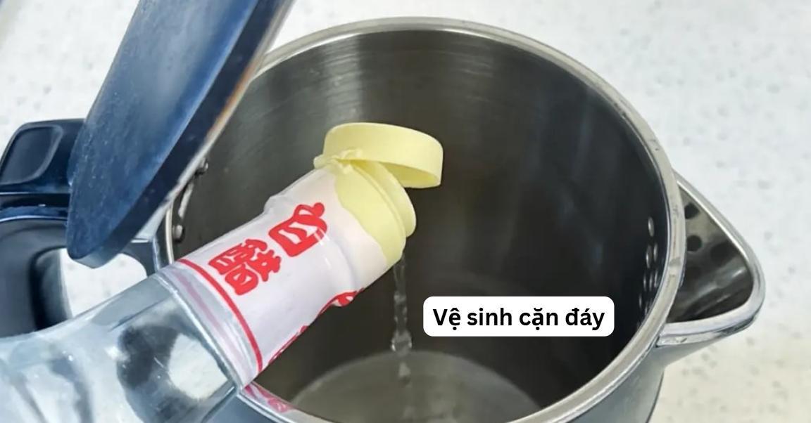 Cảnh báo 5 sai lầm tai hại khi dùng ấm siêu tốc: Số 4 nhiều người mắc, bác sĩ khuyên phải sửa gấp- Ảnh 4. Cảnh báo 5 sai lầm tai hại khi dùng ấm siêu tốc: Số 4 nhiều người mắc, bác sĩ khuyên phải sửa gấp- Ảnh 4.