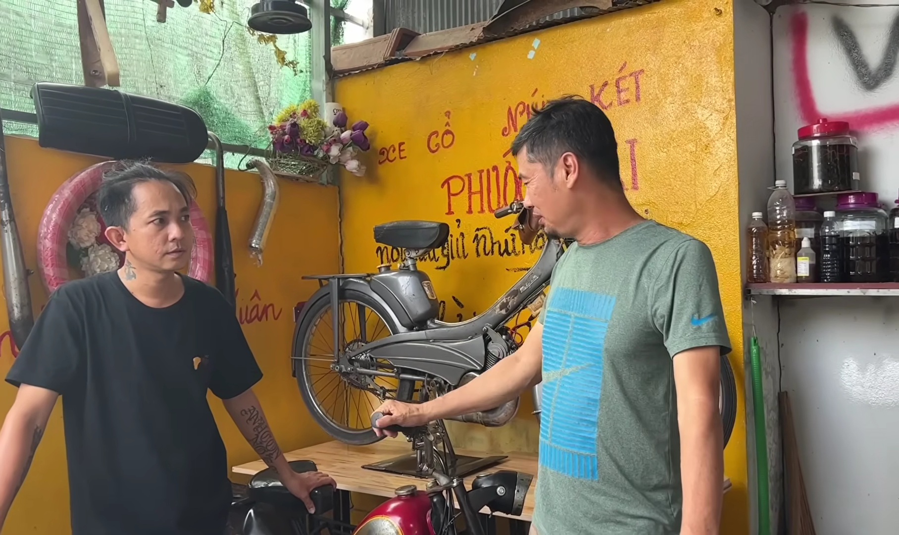 Nam diễn viên được tặng xe: "Tôi có dơ cỡ nào cũng không lấy của người giàu 1 đồng"- Ảnh 2. Nam diễn viên được tặng xe: "Tôi có dơ cỡ nào cũng không lấy của người giàu 1 đồng"- Ảnh 2.