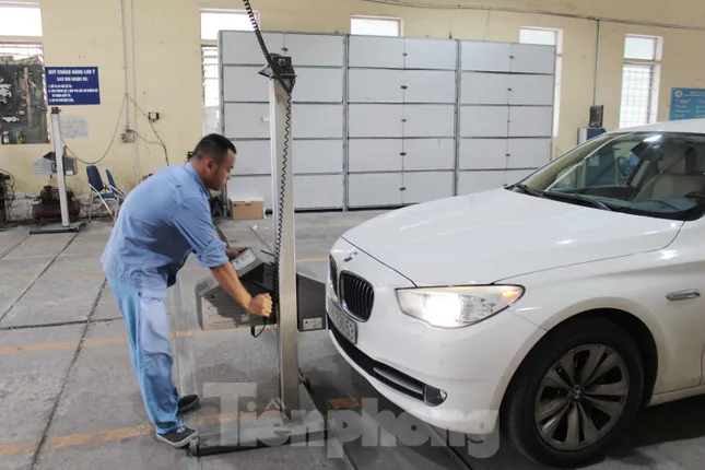 Nhiều xe ô tô trượt đăng kiểm, bị ‘quay đầu’ do dính phạt nguội- Ảnh 8. Nhiều xe ô tô trượt đăng kiểm, bị ‘quay đầu’ do dính phạt nguội- Ảnh 8.