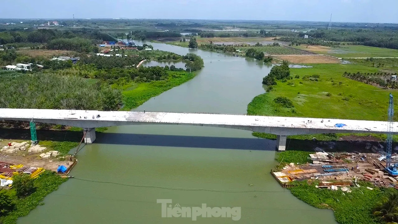 Ngắm tuyến đường như dải lụa xuyên rừng nối các tỉnh, thành miền Đông Nam bộ- Ảnh 7. Ngắm tuyến đường như dải lụa xuyên rừng nối các tỉnh, thành miền Đông Nam bộ- Ảnh 7.