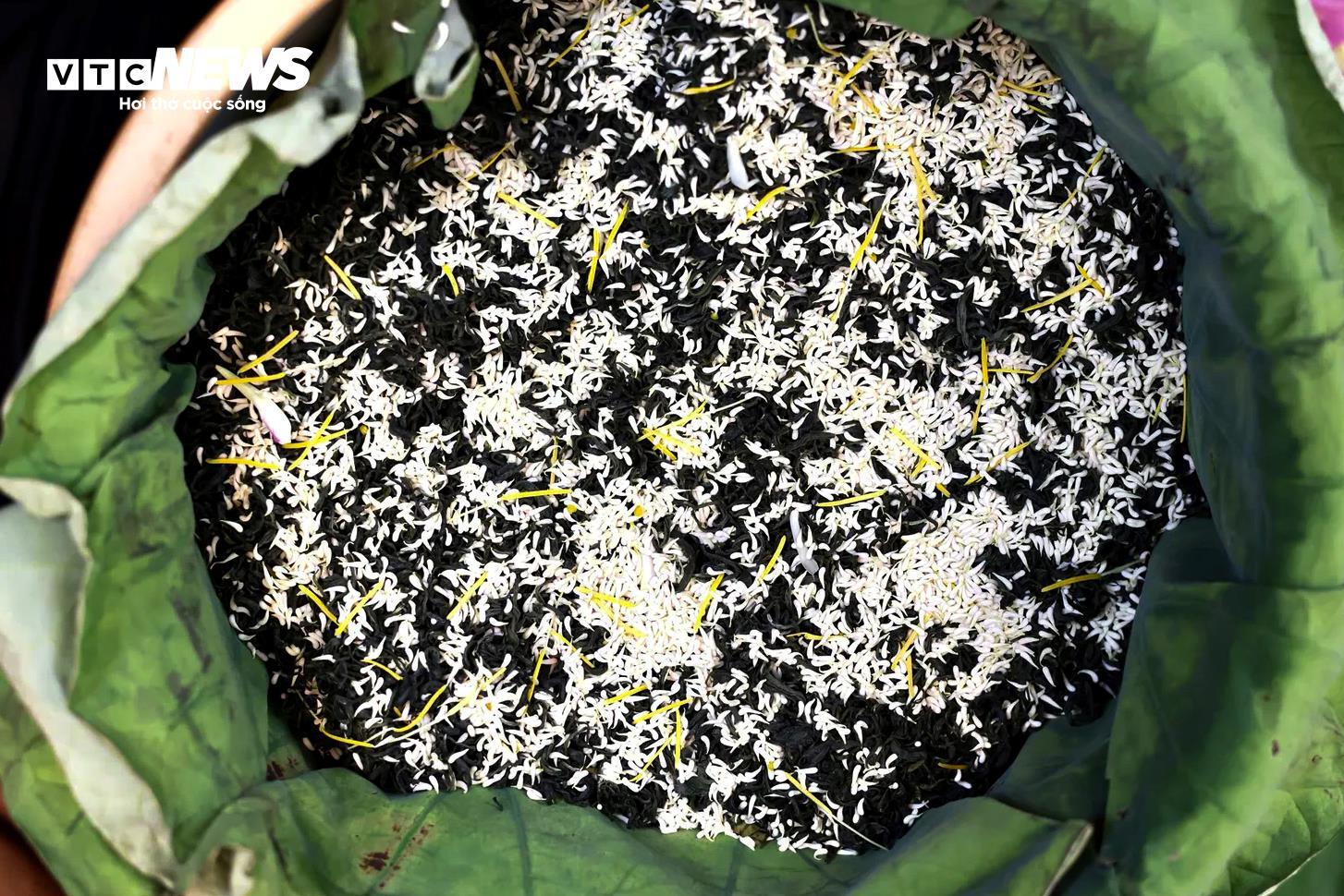 Loại trà đắt đỏ nhất Hà Nội, giá hơn 10 triệu đồng/kg được chế biến thế nào?- Ảnh 13.