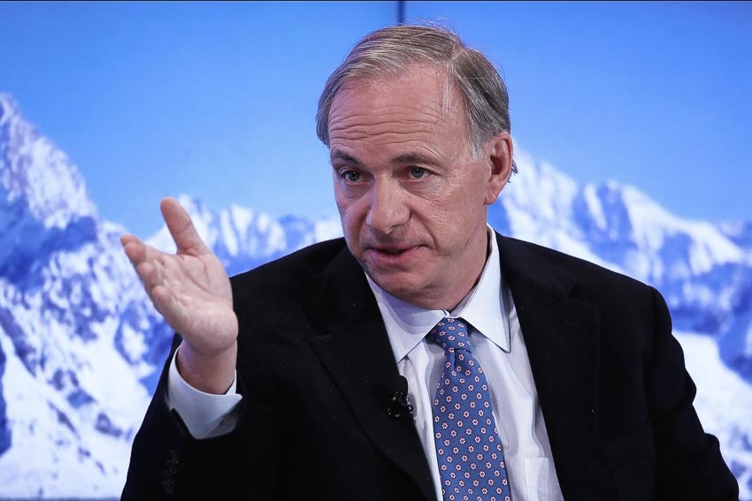 Tỷ phú Ray Dalio khuyên người trẻ: Cứ bắt đầu đầu tư và học từ sai lầm- Ảnh 1.