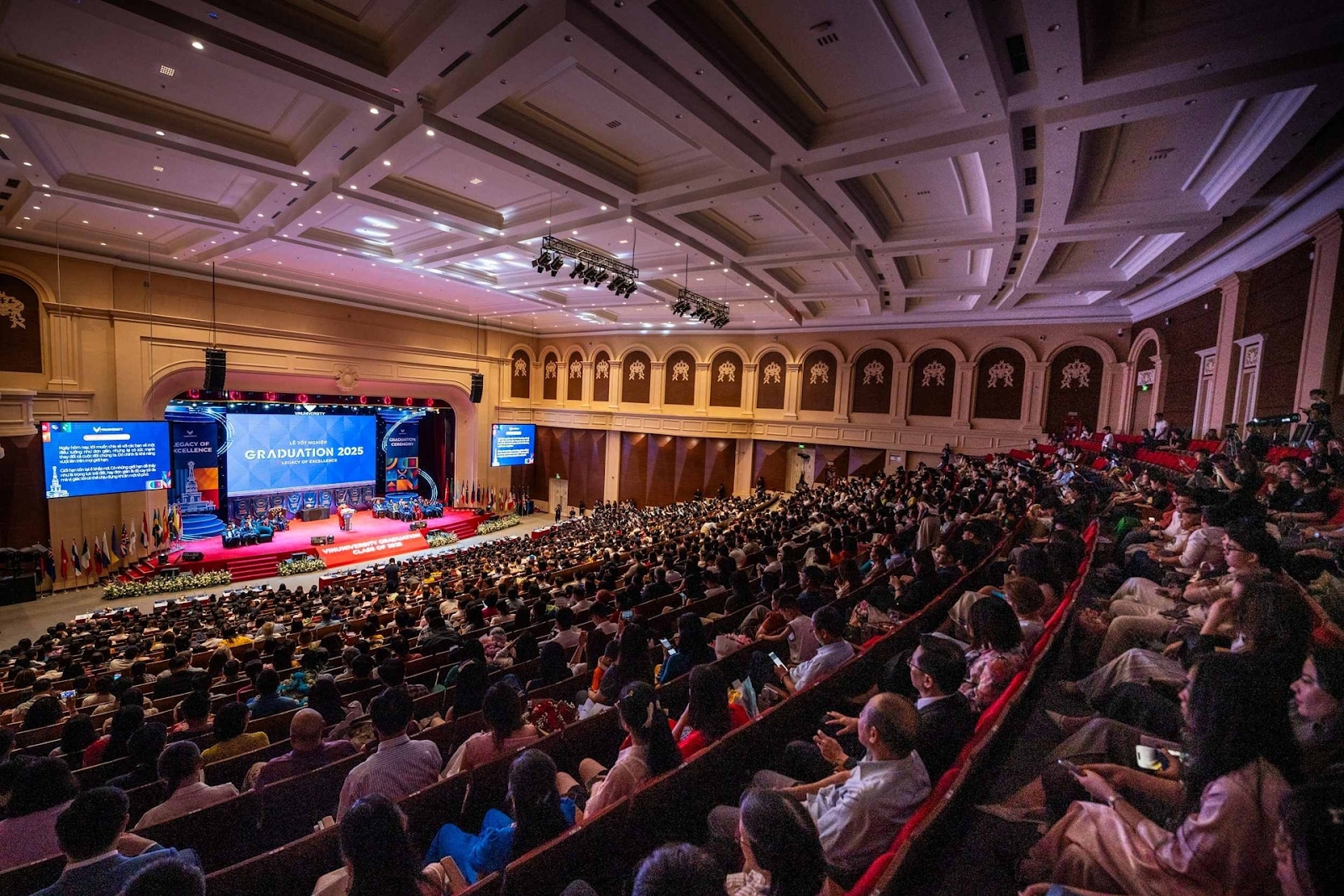 Không phải RMIT, ĐH của tỷ phú Phạm Nhật Vượng soán ngôi vị trí trường có học phí cao nhất Việt Nam: Tiền học bằng cả căn chung cư nhưng cơ hội việc làm thế nào?- Ảnh 2.