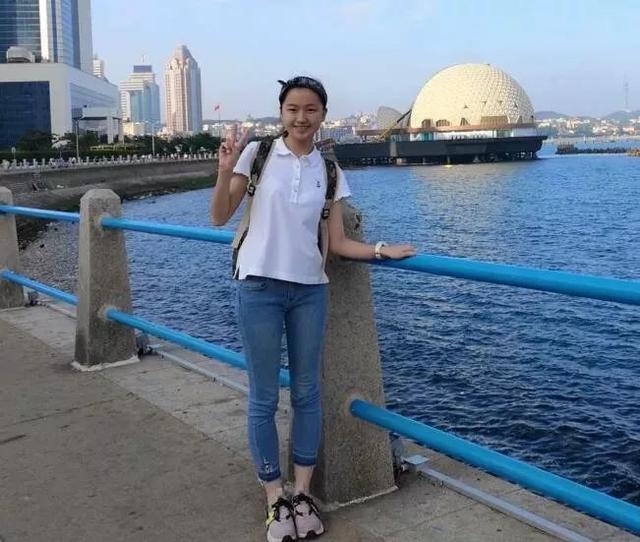 Nữ sinh thi đại học đạt điểm tuyệt đối 3 môn nhưng từ chối trường top 1 chỉ với 5 từ khiến ai nghe cũng phải "tròn mắt"- Ảnh 3. Nữ sinh thi đại học đạt điểm tuyệt đối 3 môn nhưng từ chối trường top 1 chỉ với 5 từ khiến ai nghe cũng phải "tròn mắt"- Ảnh 3.