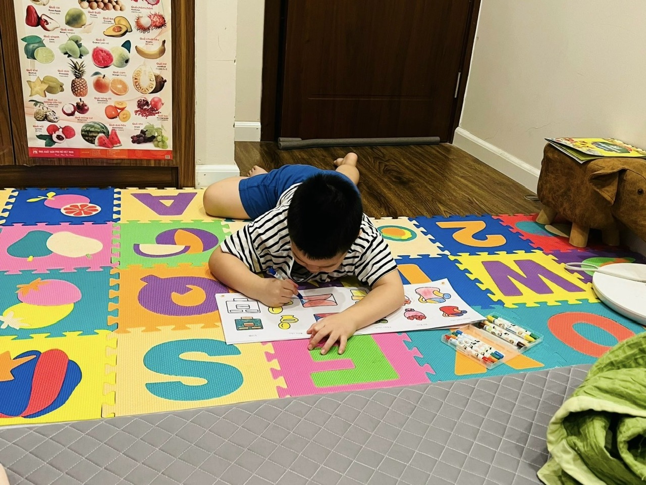 Cậu bé Hà Nội đạt hàng loạt Huy chương, Học bổng dù CHƯA VÀO LỚP 1: Bố tiết lộ lịch học bất ngờ, nói thẳng về tranh cãi trên MXH- Ảnh 7. Cậu bé Hà Nội đạt hàng loạt Huy chương, Học bổng dù CHƯA VÀO LỚP 1: Bố tiết lộ lịch học bất ngờ, nói thẳng về tranh cãi trên MXH- Ảnh 7.