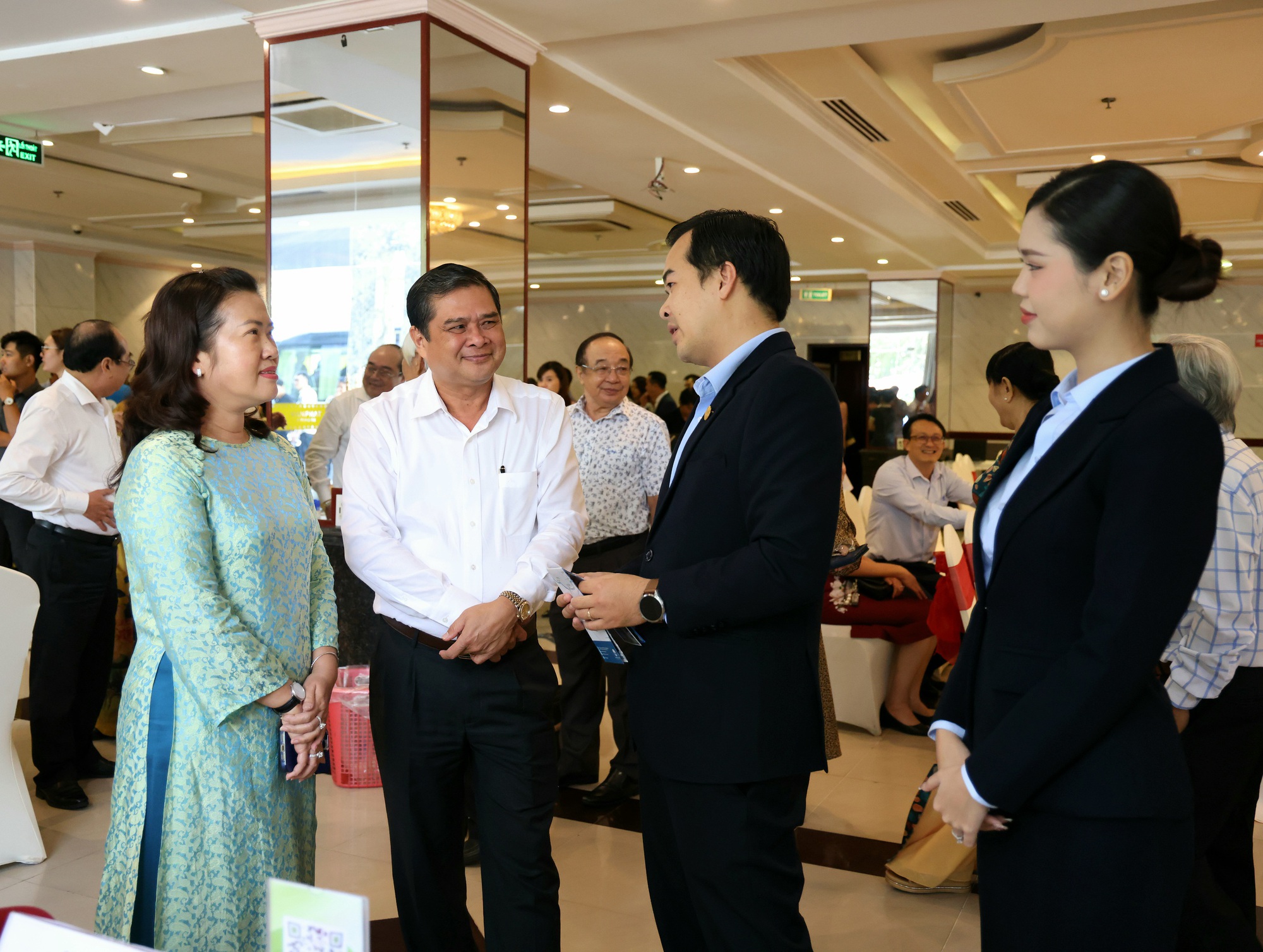 Du lịch miền Tây: Đông khách nhưng… không vui lắm!- Ảnh 3. Du lịch miền Tây: Đông khách nhưng… không vui lắm!- Ảnh 3.