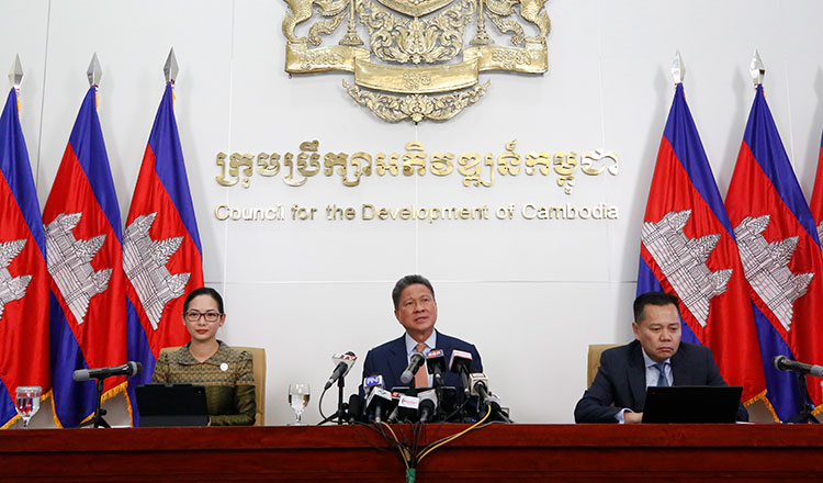 Ông Trump hạ thuế từ 49% xuống 36%: Phó Thủ tướng Campuchia nói "rất thành công"- Ảnh 2. Ông Trump hạ thuế từ 49% xuống 36%: Phó Thủ tướng Campuchia nói "rất thành công"- Ảnh 2.