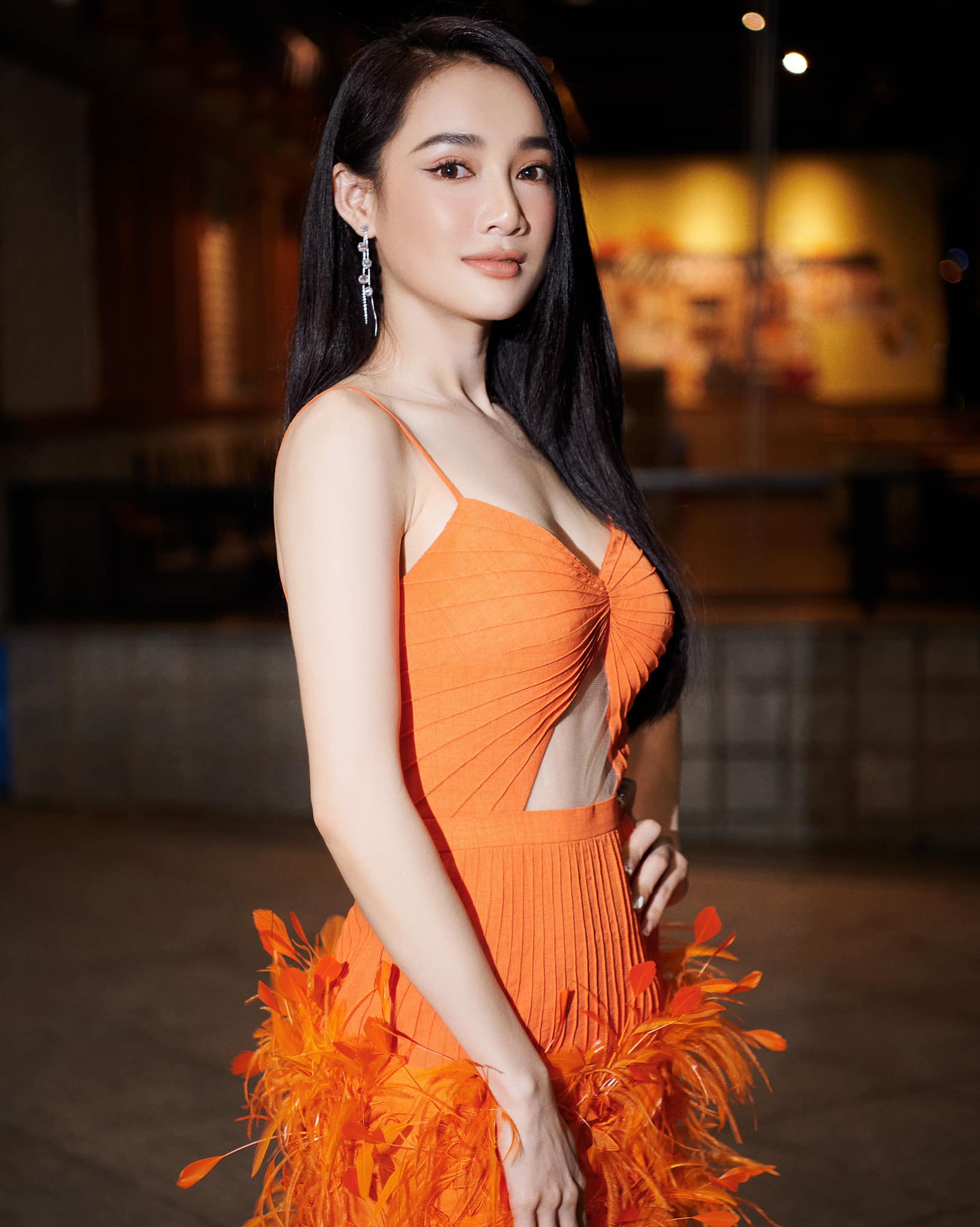 Nhã Phương mang thai con thứ 3?- Ảnh 8. Nhã Phương mang thai con thứ 3?- Ảnh 8.