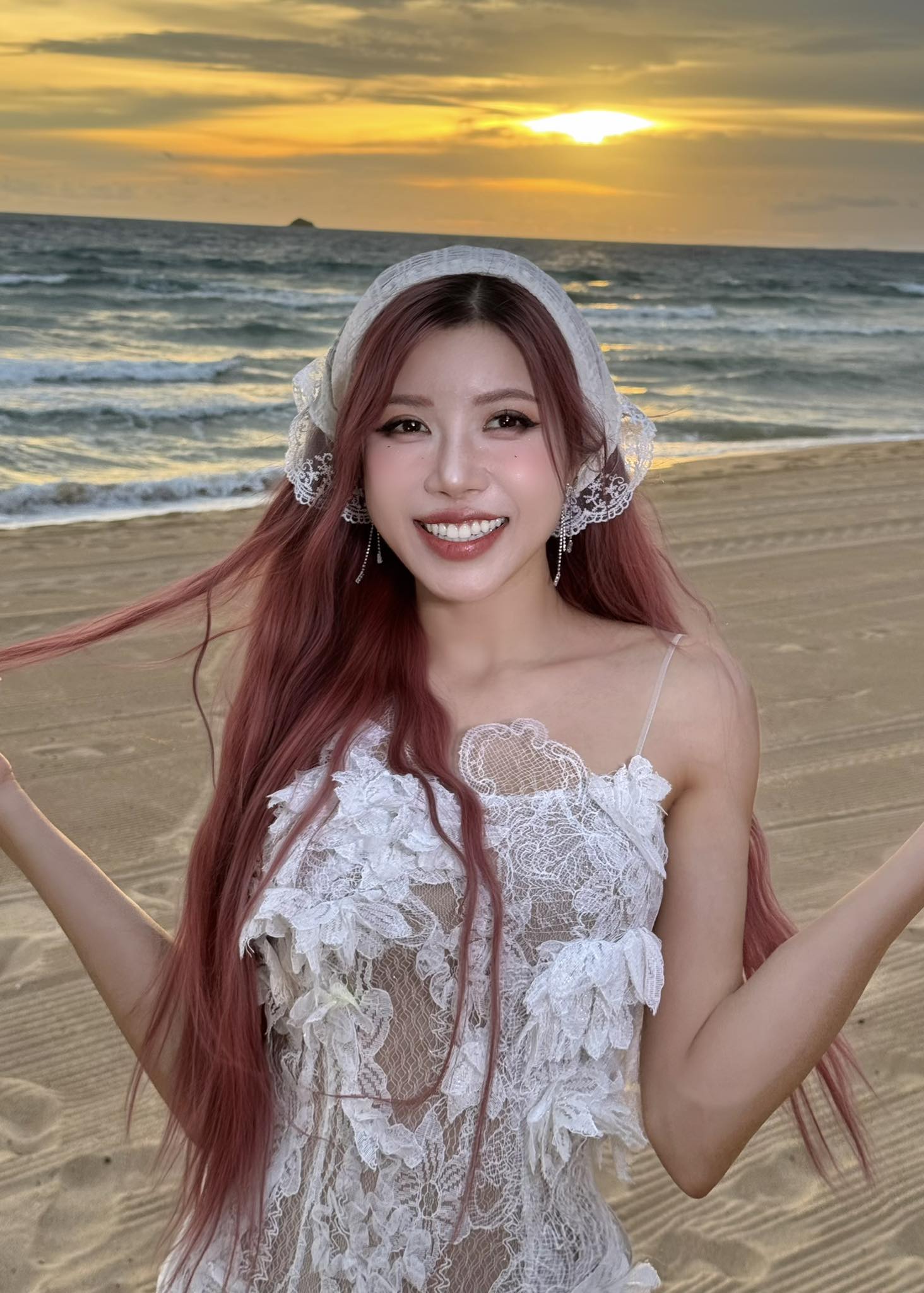 Sao nữ Vbiz "đạt" 10 điểm môn Ngoại ngữ trong kỳ thi tốt nghiệp THPT 2025, nhìn profile không ai ngạc nhiên nữa- Ảnh 4.