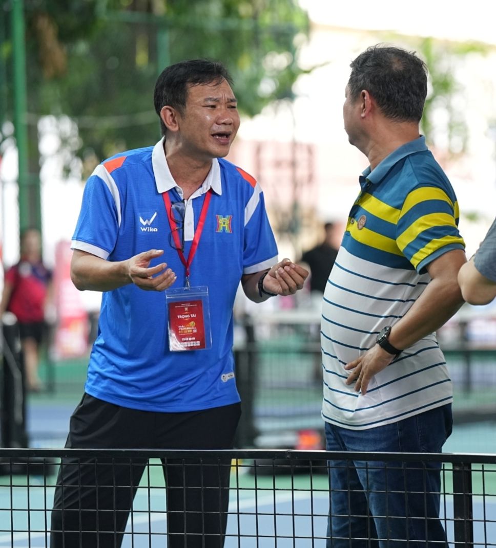 Nghề trọng tài Pickleball tuy “nguy hiểm” nhưng có thu nhập 20 triệu/tháng: Thực hư ra sao?- Ảnh 4. Nghề trọng tài Pickleball tuy “nguy hiểm” nhưng có thu nhập 20 triệu/tháng: Thực hư ra sao?- Ảnh 4.